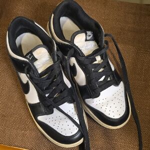 Nike Women's Black and White Low-Top Sneakers